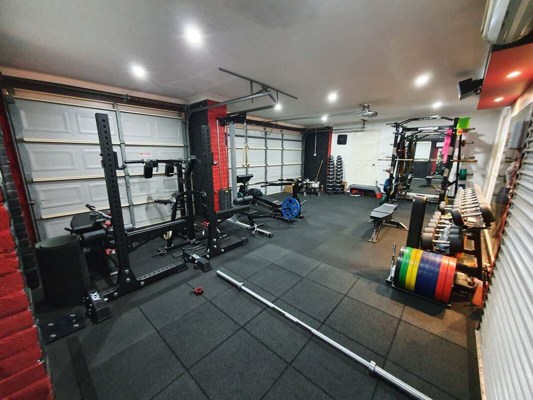 Hybrid PT Studio Deadlift Section